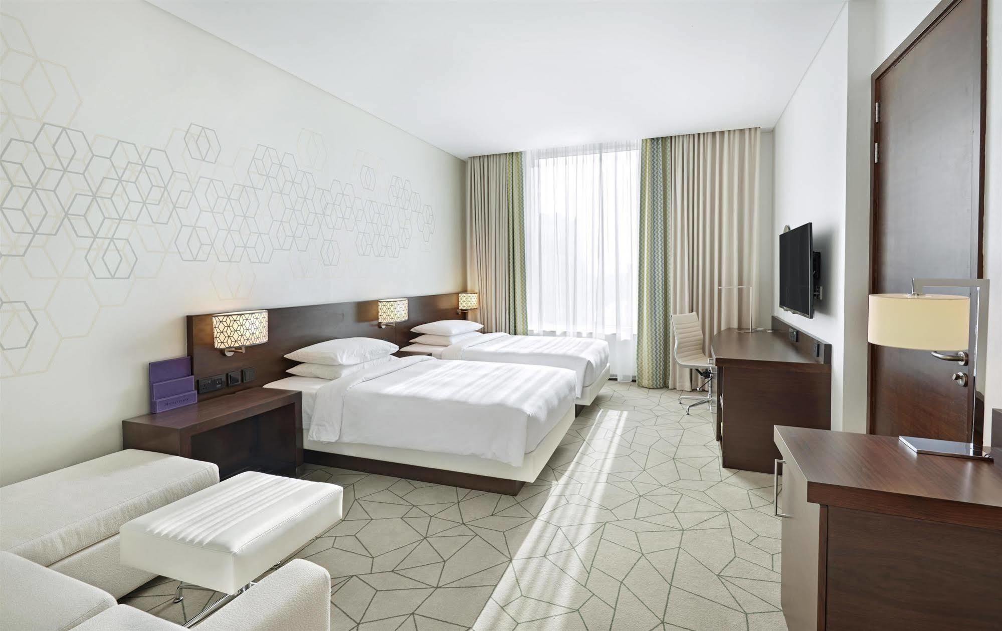 Hyatt Place Dubai Baniyas Square Εξωτερικό φωτογραφία